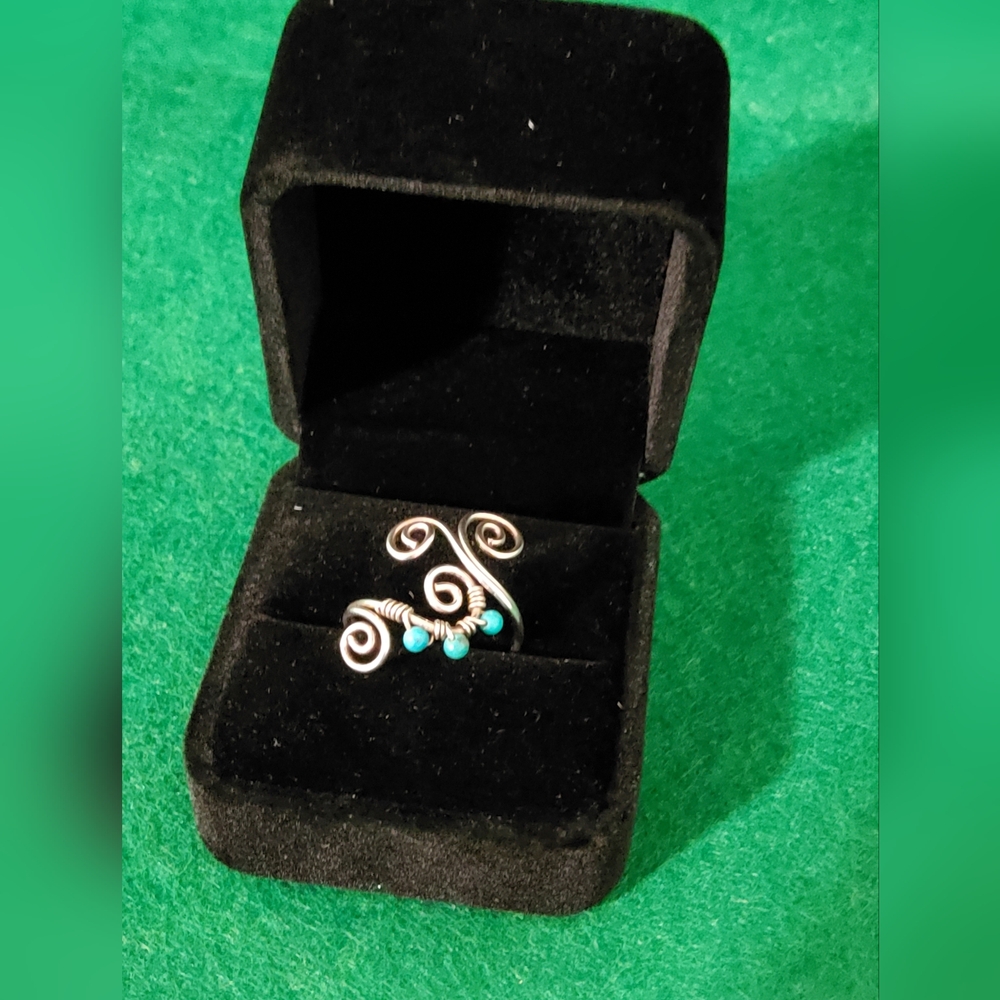 🇨🇦Artisan Sterling Silver and Turquoise Swirl Ring, Size 7